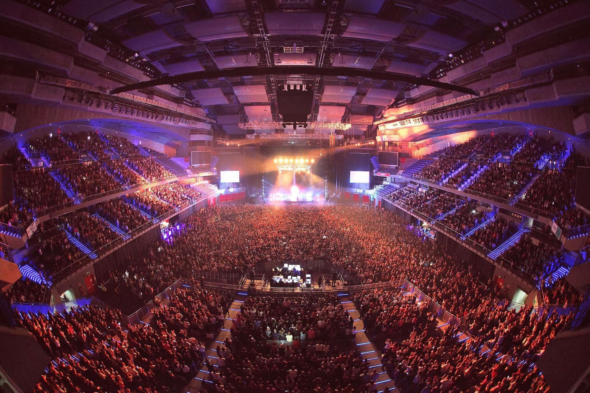 Зал live arena