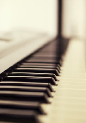 Концерт фортепианного дуэта Con Fuoco «Волшебство за роялем» logo