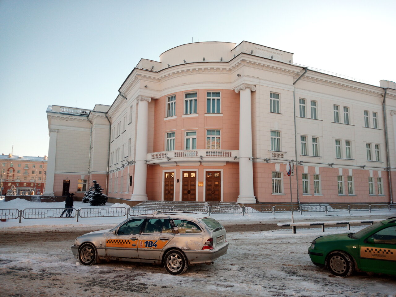 🏫 Афиша, расписание и билеты - ДК железнодорожников им. В.И. Ленина в  Гомеле | Portalbilet.ru