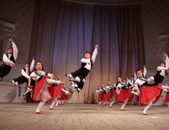Школа-студия (училище) при Государственном академическом ансамбле народного танца имени Игоря Моисеева