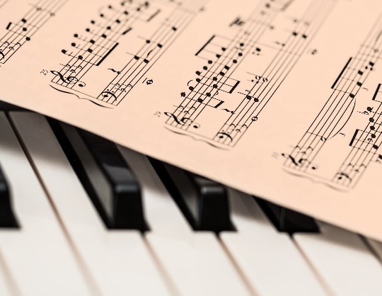 «Клавиши и струны»