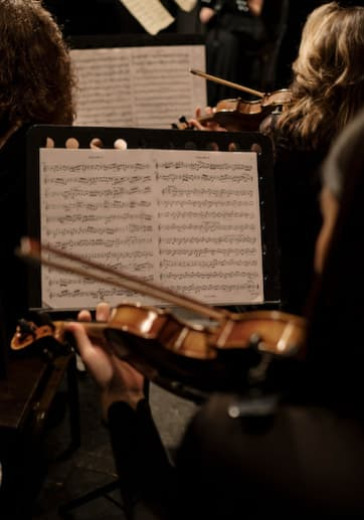 Концерт современной классической музыки в исполнении оркестра «Музыка из легендарных кинофильмов» logo