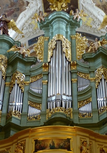Органная музыка соборов Парижа logo