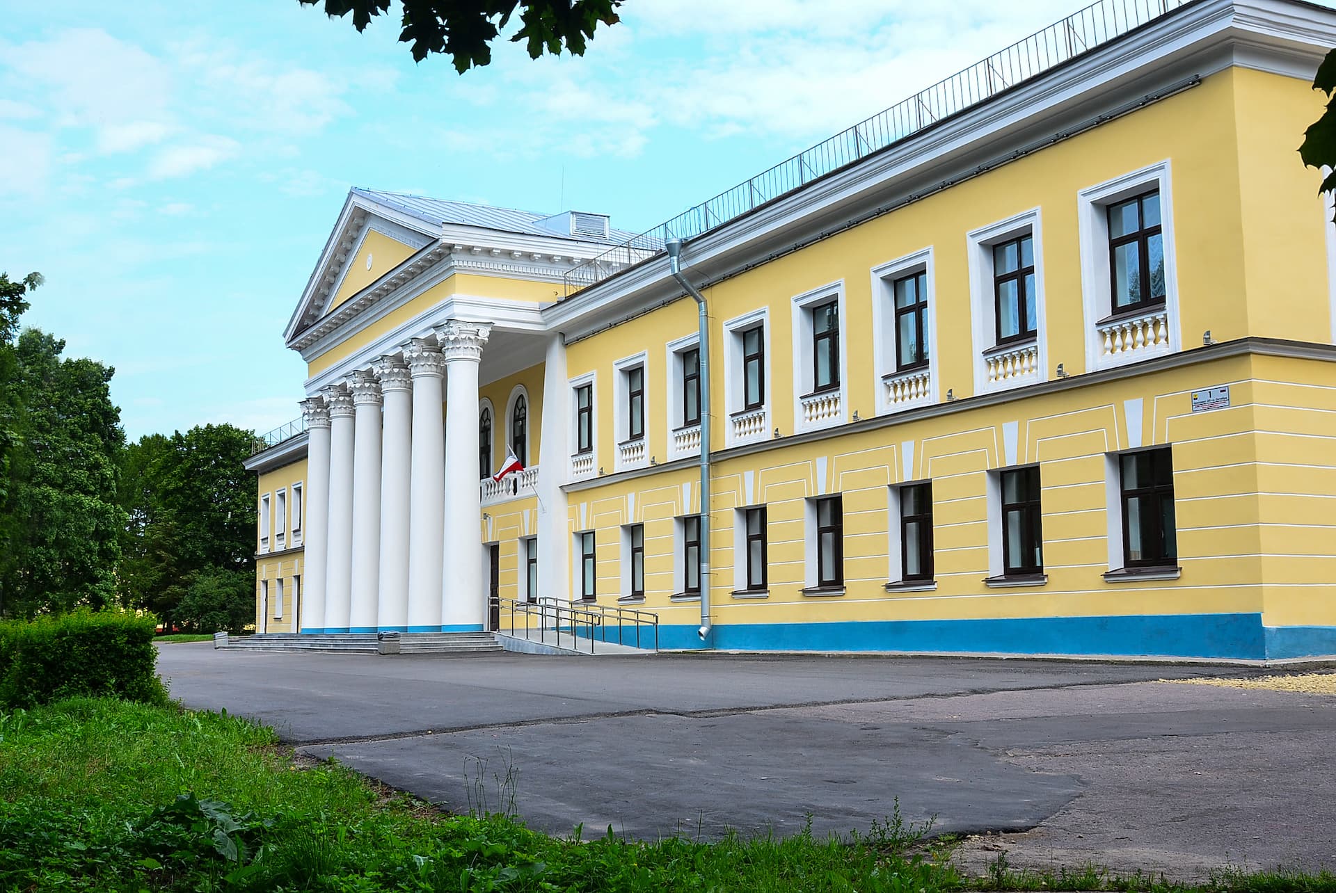 Афиша, расписание и билеты - Гатчинский городской Дом культуры в Гатчине |  Portalbilet.ru