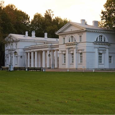 Конюшенный корпус Елагиноостровского дворца-музея