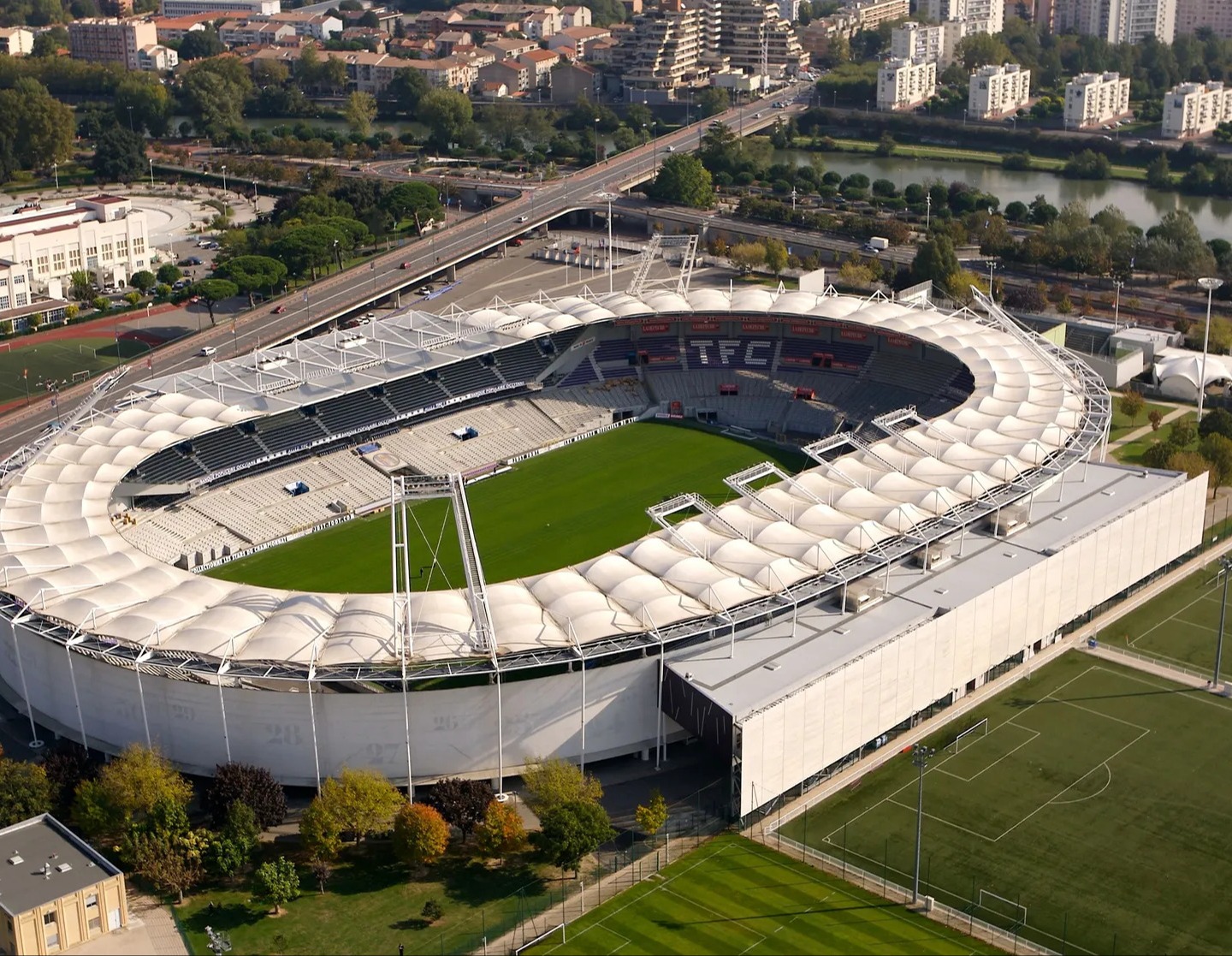 Stadium de Toulouse (Стадион Тулузы)