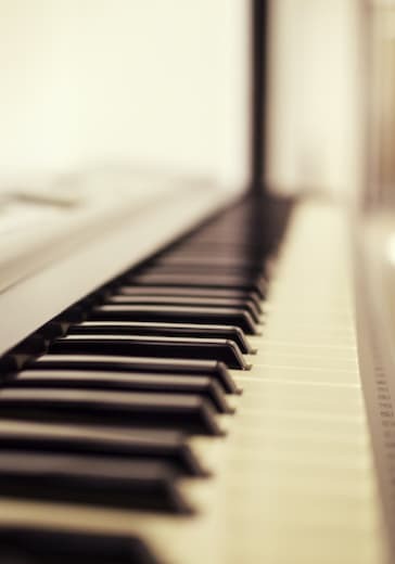 Концерт «Звуковое дефиле королей клавиатур» logo